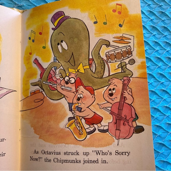 (2) Vintage Alvin & The Chipmunks Books - Picture 10 of 15